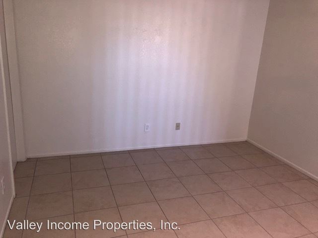Building Photo - 4233 N Longview Ave