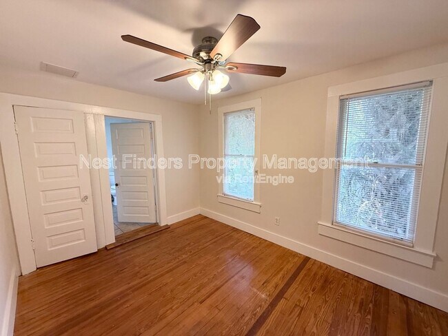 Foto del edificio - 2145 Oak St