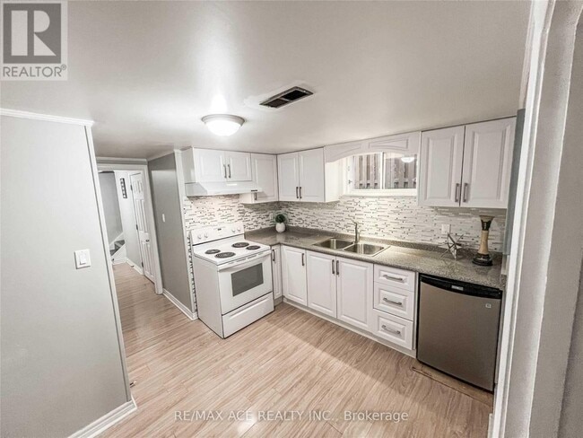 Building Photo - 6 Strode Dr