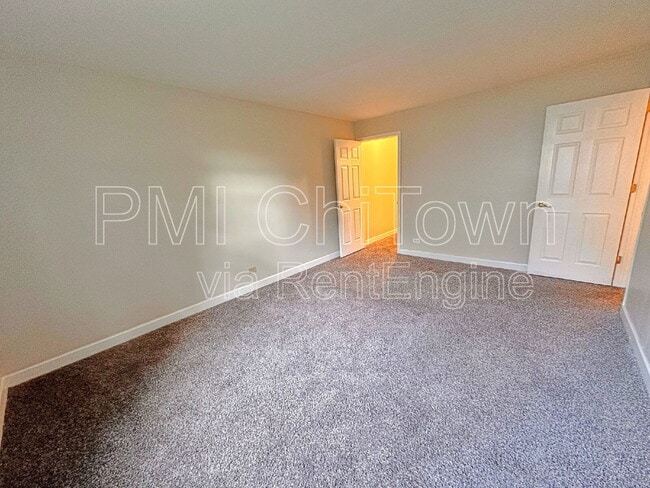 Building Photo - 8 Gant Cir
