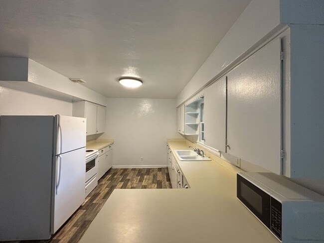 Foto del edificio - 3 Bed/ 1 Bath - Single Family Home