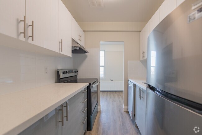 2 chambres, 1 salle de bain - 89 m² - Cuisine - 121 Minerva Ave