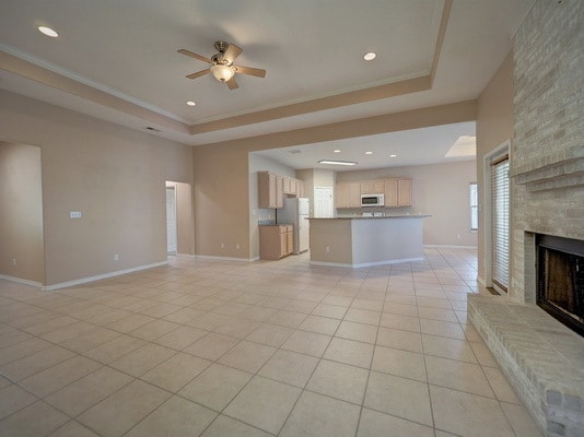 Building Photo - 14745 Quarterdeck Dr