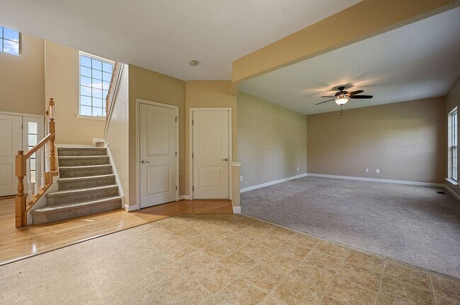 Foto del edificio - 463 Quail Landing Cir