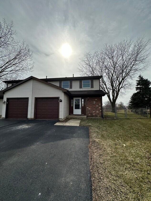 Primary Photo - 2177 Wildwood Ct
