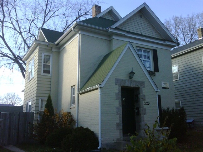 Building Photo - 3120 Fremont