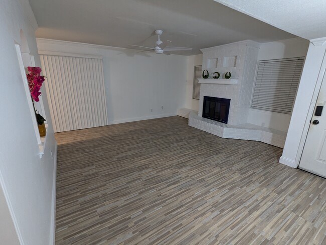 Foto del edificio - 3134 Edelweiss Dr