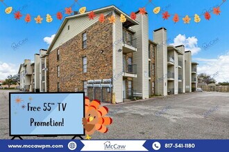 Building Photo - 9520 Royal Ln