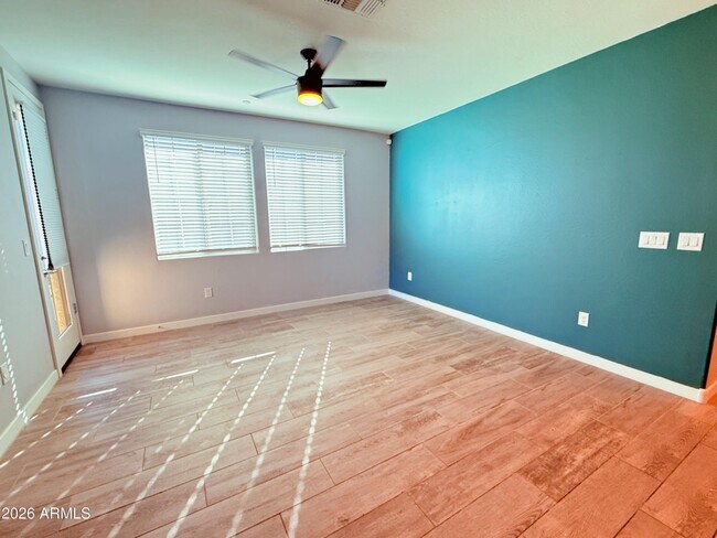 Foto del edificio - 4100 S Pinelake Way