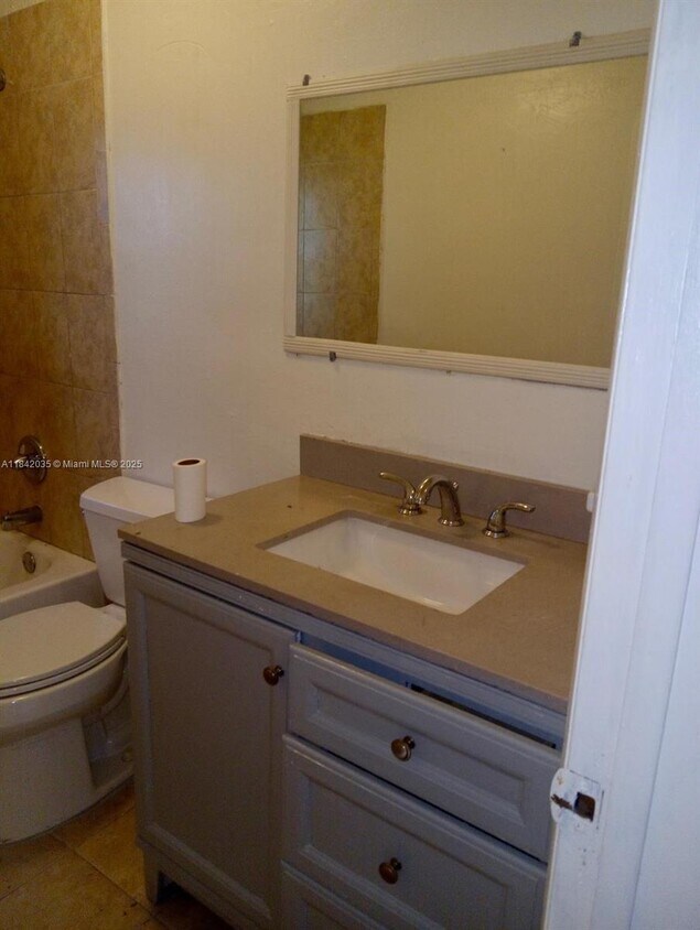 Foto del edificio - 19354 NW 28th Ct