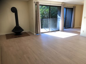 Building Photo - 6479 137th Ave NE