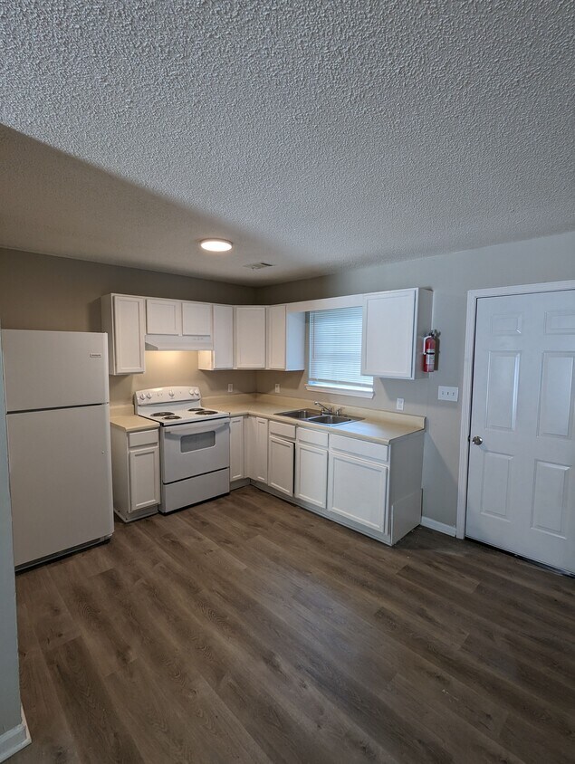 Foto principal - 5115 /5117 Avery St SW