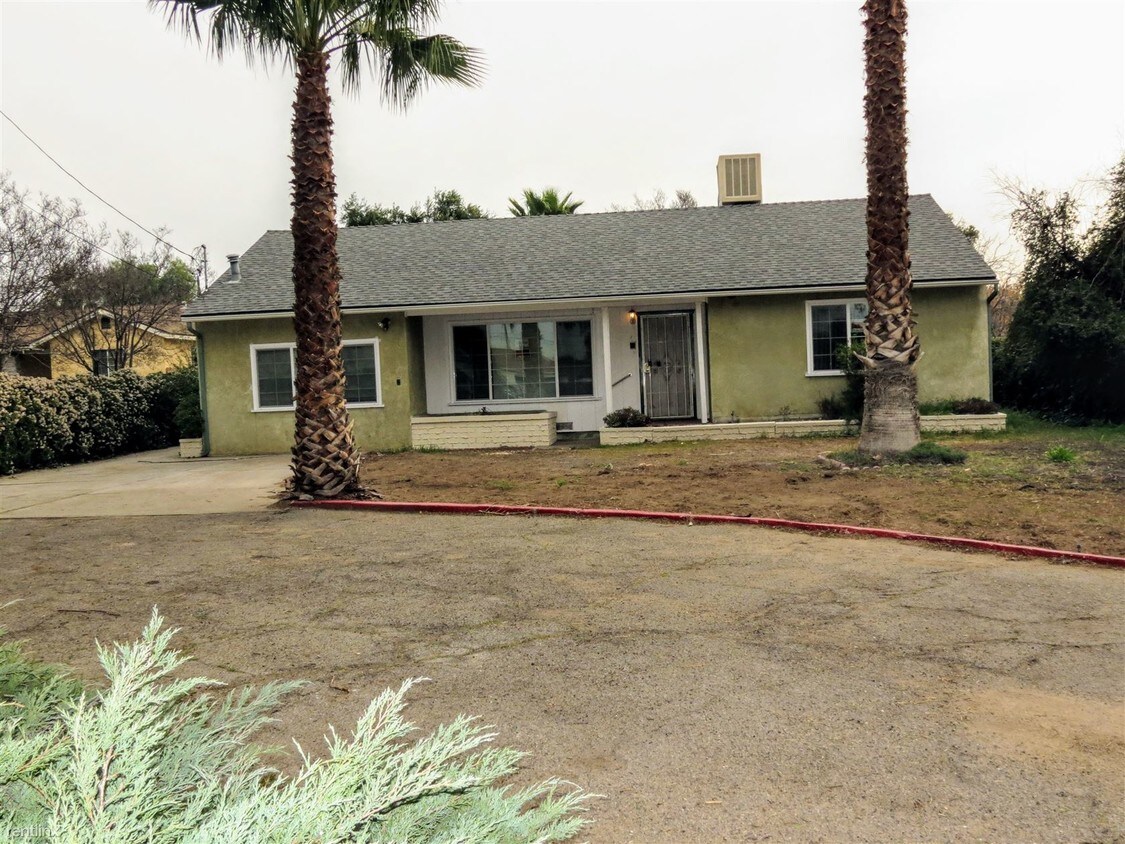 Primary Photo - 9563 Fontana Ave