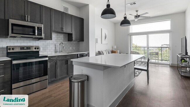 Building Photo - 2511 Montopolis Dr