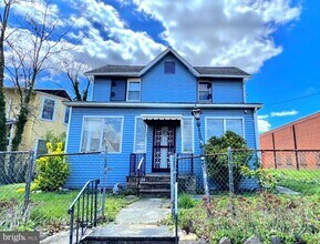 Building Photo - 613 Homestead St