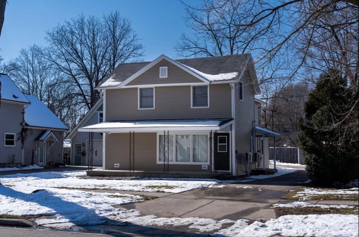 Primary Photo - 426 S Fancher St