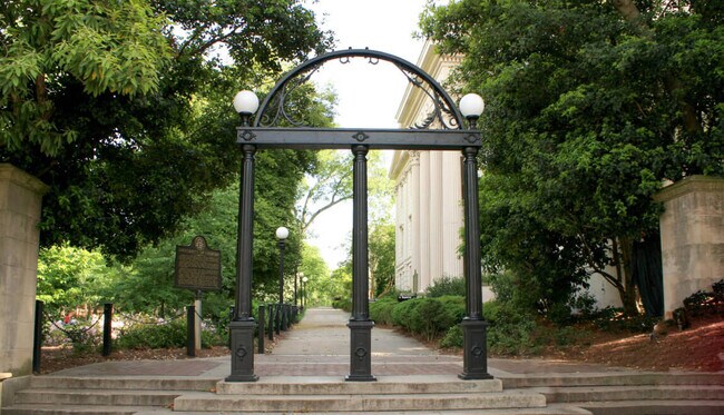 How to Find Off-Campus Housing Near the University of Georgia