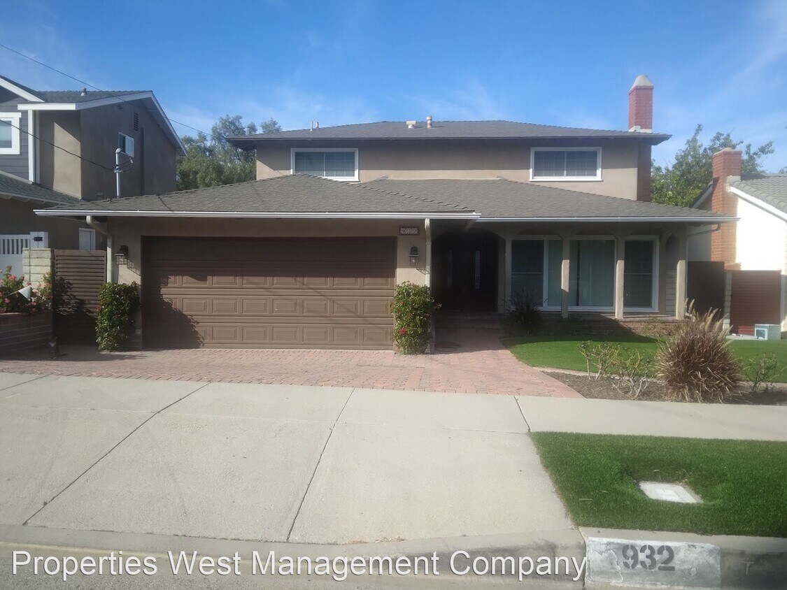 Foto principal - 4 br, 2.5 bath House - 932 Statler Ave