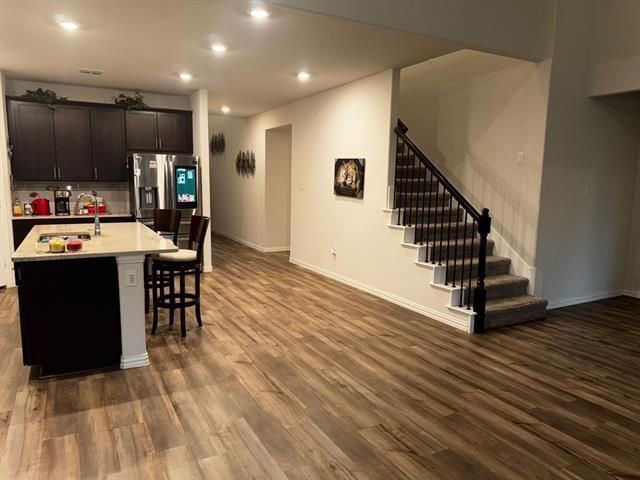 Foto del edificio - 472 Rock Creek Dr