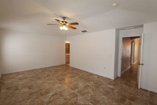Foto del edificio - Orlando - 4 Bedroom 2 Bathroom - 1595.00