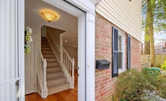 Photo - 2 Prairie Rose Ct Townhome
