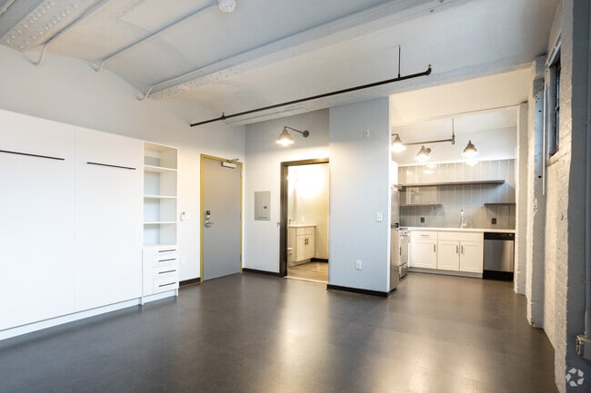 Studio-350SF - @Hudson Park