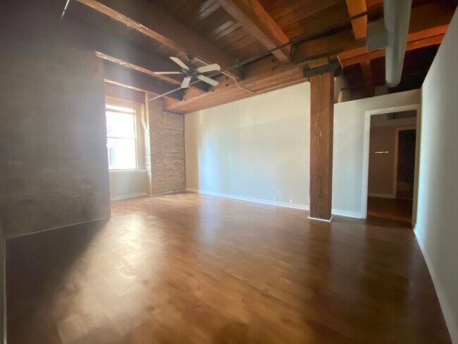 Building Photo - 540 N Lake Shore Dr