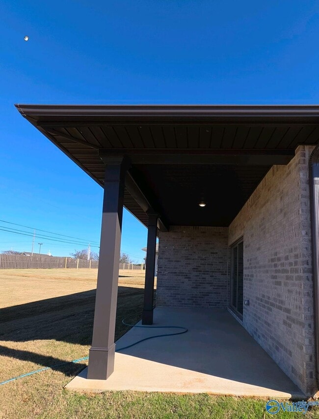 Foto del edificio - 18048 Longleaf Dr