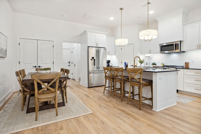 Foto del edificio - 3050 W Berkeley Ave