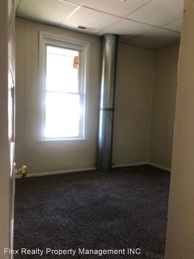 Building Photo - 2 br, 1 bath House - 716 BOWMAN ST