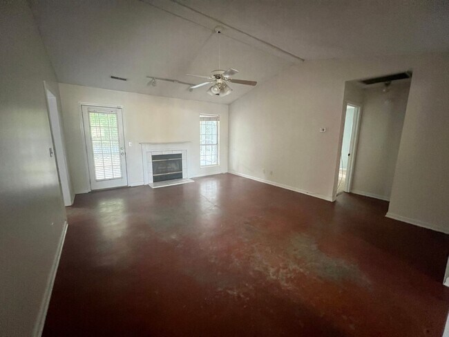 Foto del edificio - 3 Bedroom 2 Bath House in Hemmingwood - West Ashley