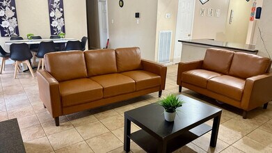 Building Photo - 14102 Sylvia Dr