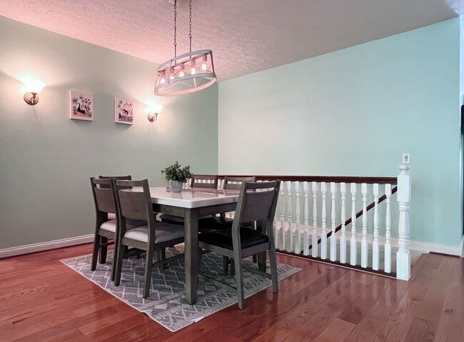 Building Photo - 5BD/3BA spacious house close to Purdue Uni...