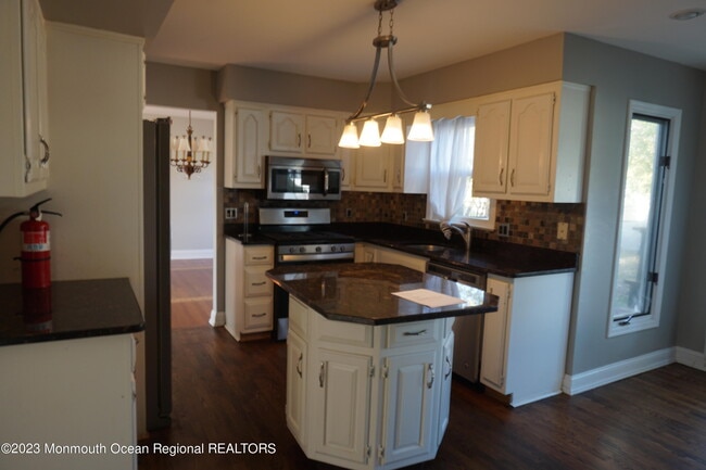 Foto del edificio - 683 Princess Ct