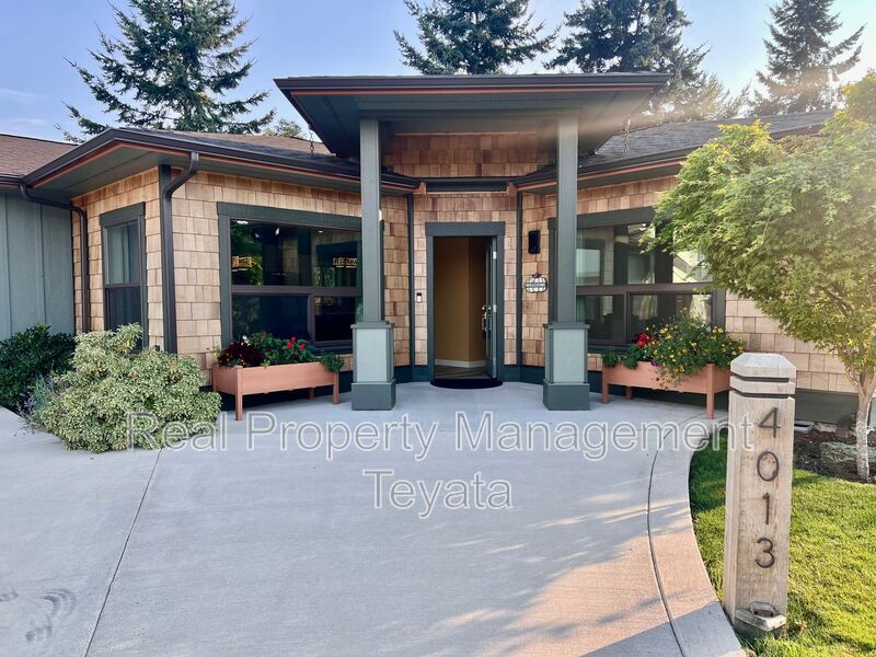 Foto principal - 4013 W 6th St