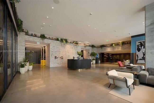 Foto del edificio - 398 NE 5th St