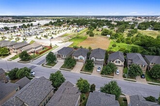 Building Photo - 16304 Travesia Way