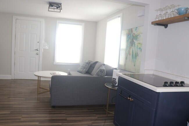 Building Photo - 3909 Bearwood Ave