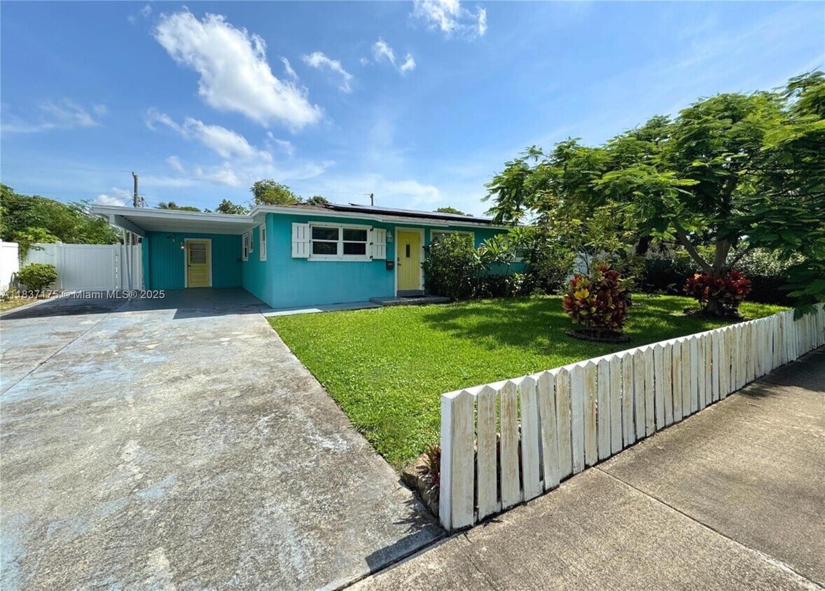 Foto principal - 813 Date Palm Dr