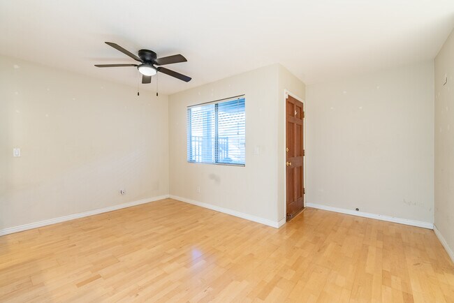 Building Photo - 2228 E Campbell Ave