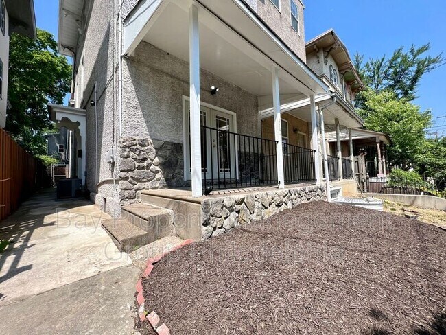 Foto del edificio - 412 N 32nd St