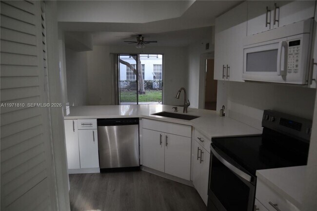 Foto del edificio - 721 SW 148th Ave