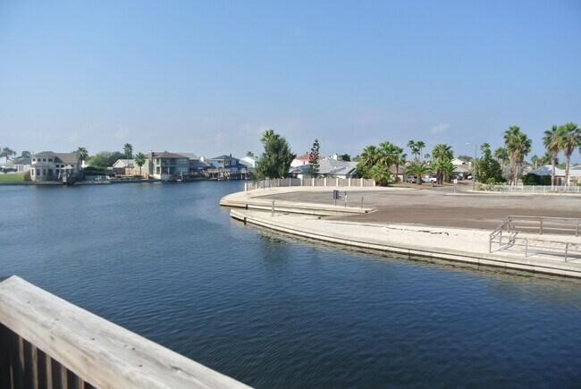 Building Photo - 15402 Seamount Cay Ct