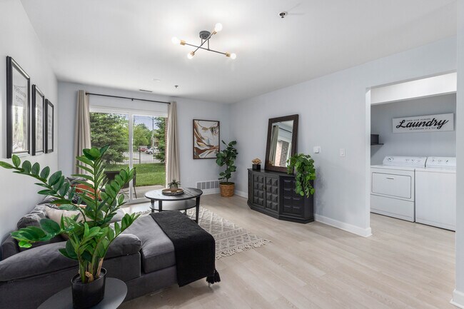 Building Photo - 4414 Trumbull