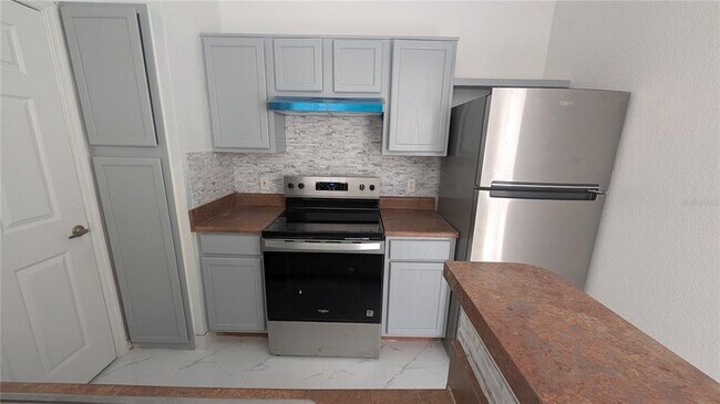 Foto del edificio - 3702 Palm Desert Ln