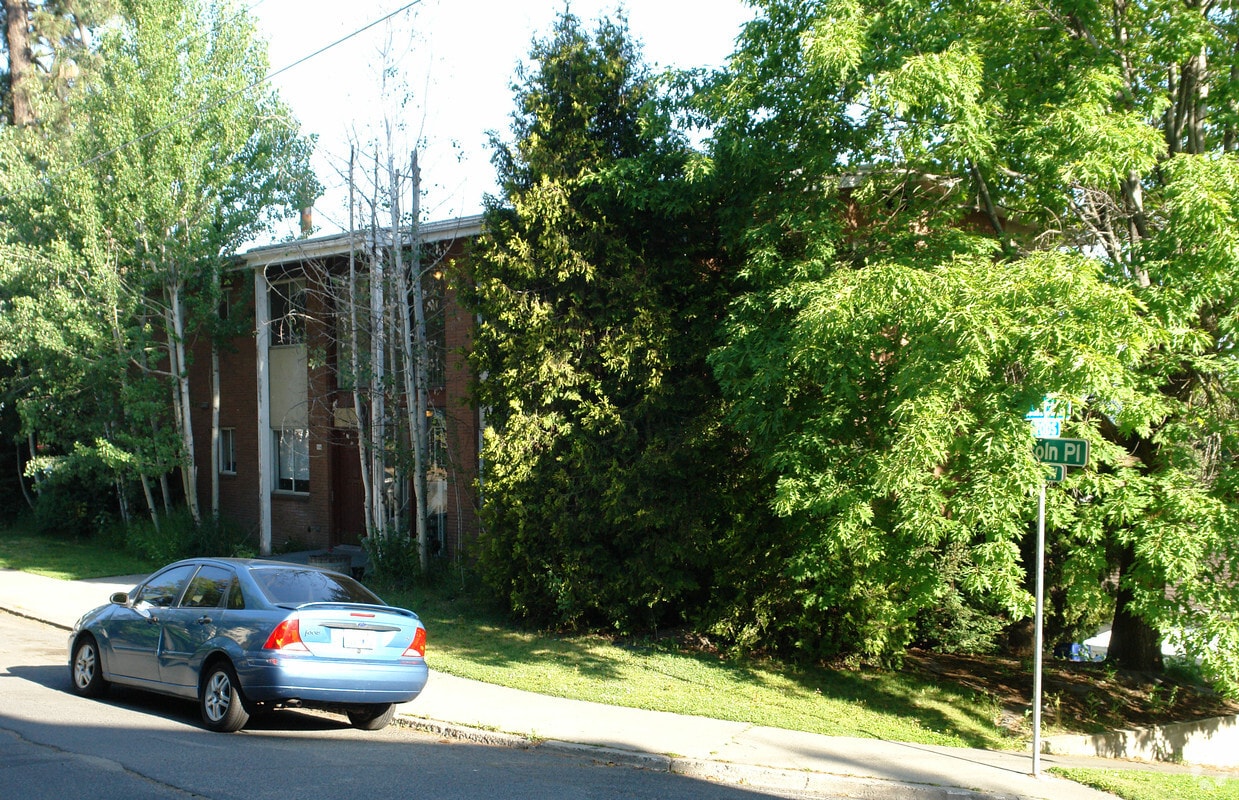 Building Photo - 904 W Lincoln Pl