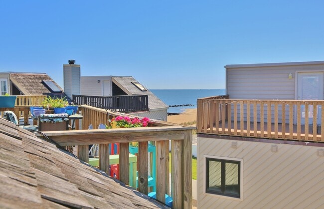 Building Photo - Beachfront Community! Condo w/Rooftop Deck...
