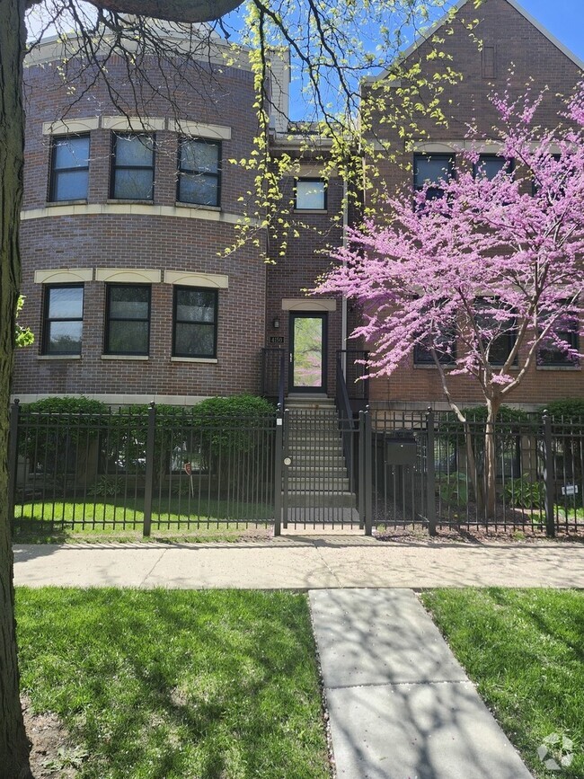Building Photo - 4150 S Drexel Blvd