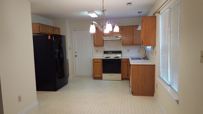 Foto del edificio - 3 Bedroom, 2 Car Garage in Ridgewood