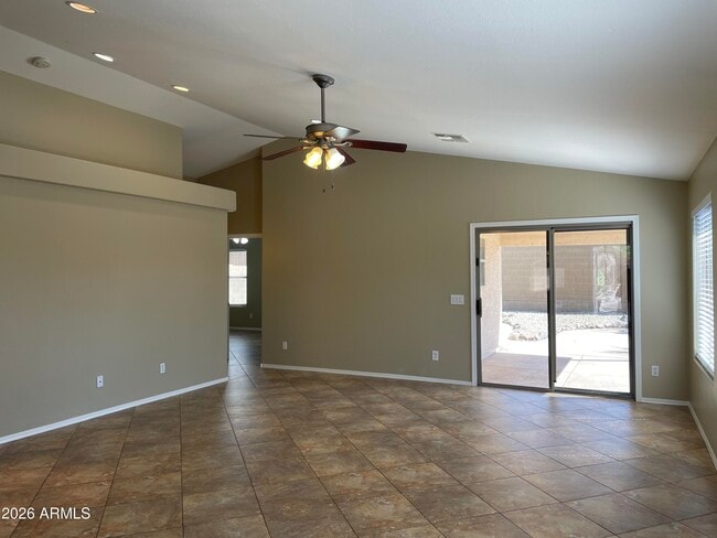 Foto del edificio - 24009 N 21st Wy